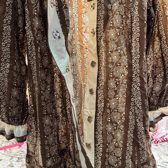 Floral Stripe Ruffle Trim Mini Dress • Two tone • V-neck with contrast ruffle - Picture 2 of 4